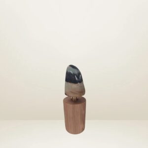 Piedra en peana