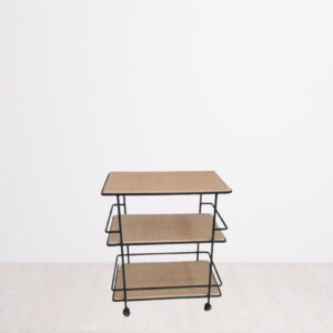 Mueble rafia con ruedas