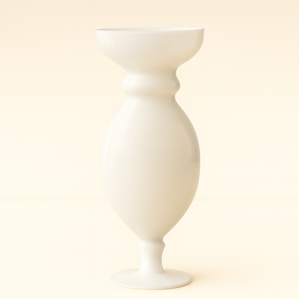 Florero de cristal blanco